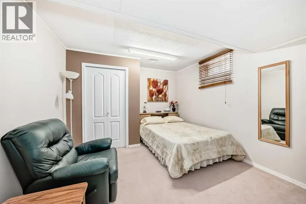 15 Whitewood Bay NE
