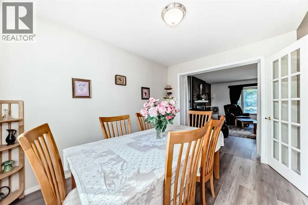 15 Whitewood Bay NE