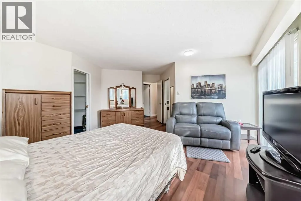 15 Whitewood Bay NE