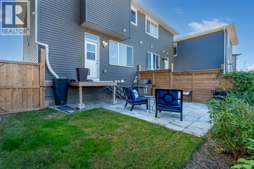 332 Lawthorn Way SE