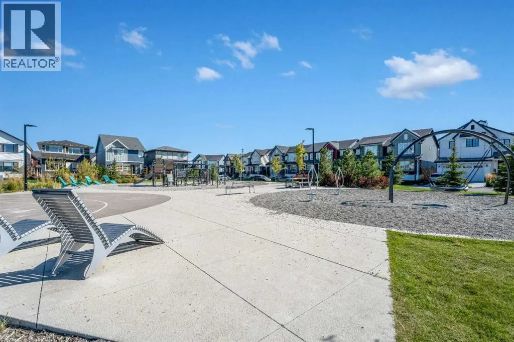 332 Lawthorn Way SE