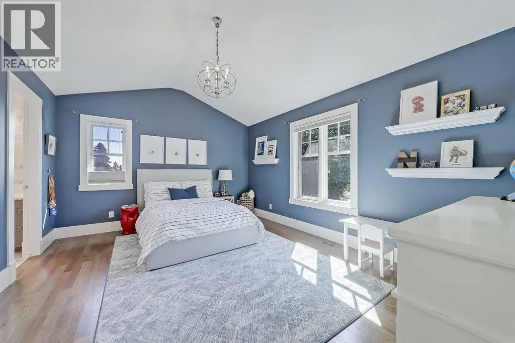 2 Granville Crescent SW