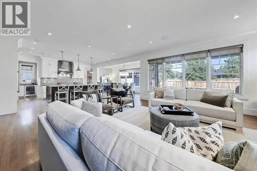 2 Granville Crescent SW