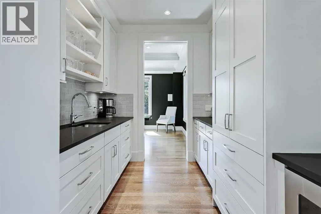 2 Granville Crescent SW