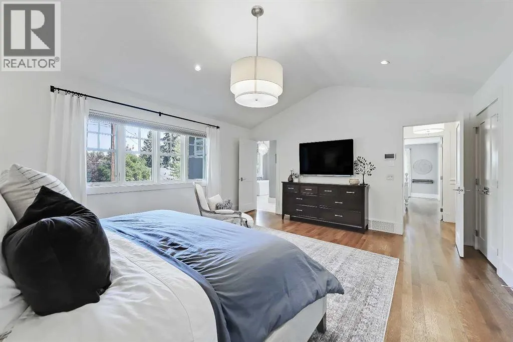 2 Granville Crescent SW