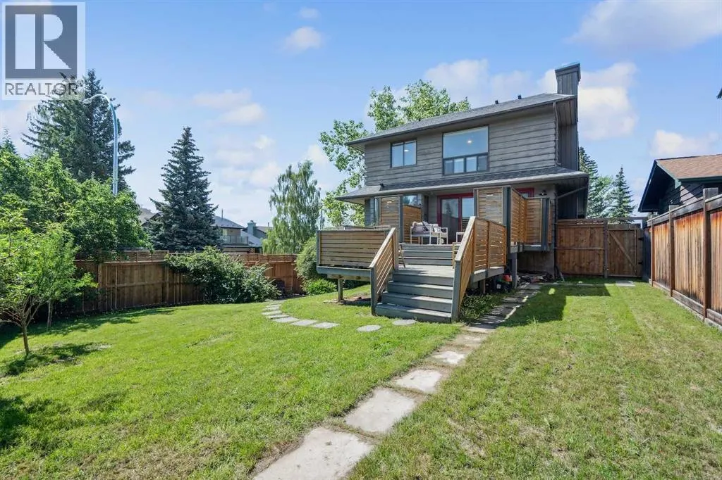 4 Coach Ridge Close SW