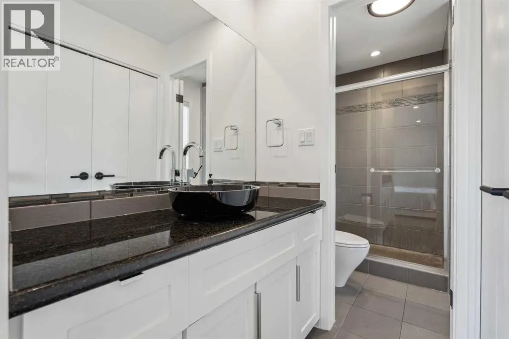 4 Coach Ridge Close SW