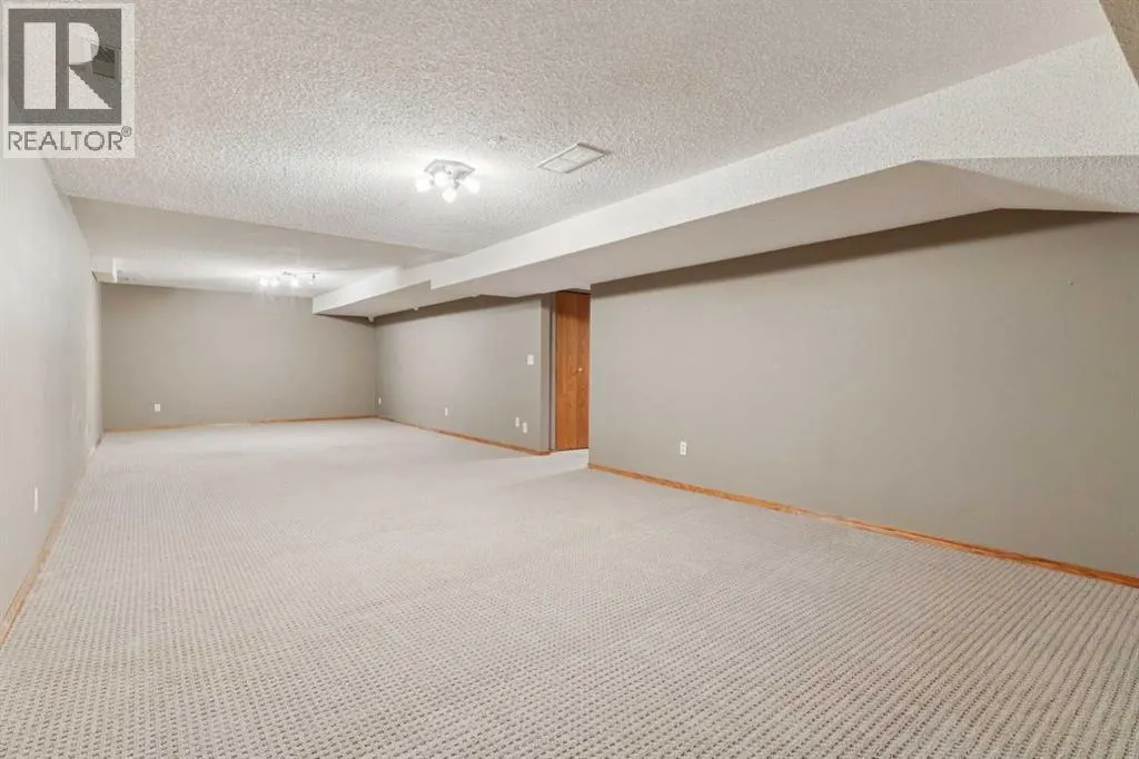 156 Edgevalley Circle NW
