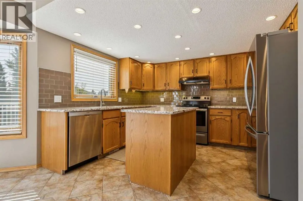 156 Edgevalley Circle NW