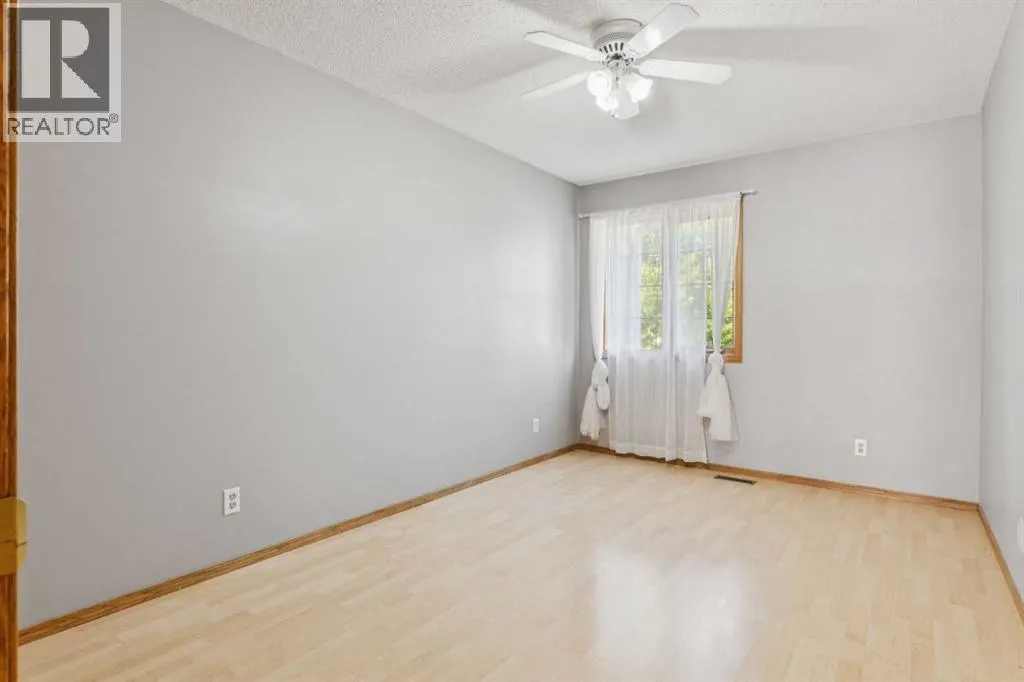 156 Edgevalley Circle NW