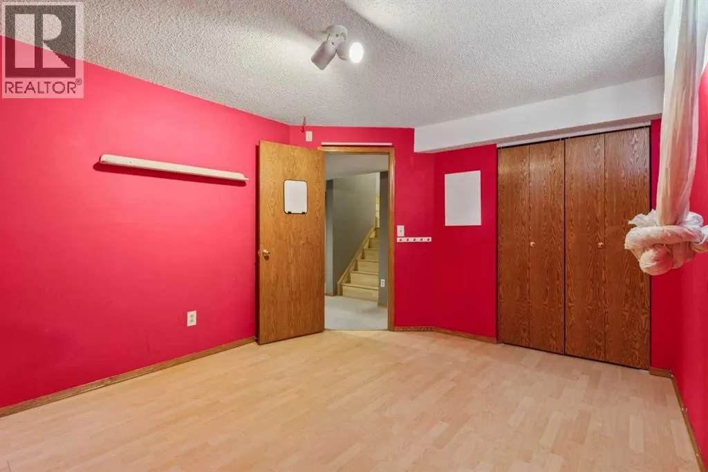 156 Edgevalley Circle NW