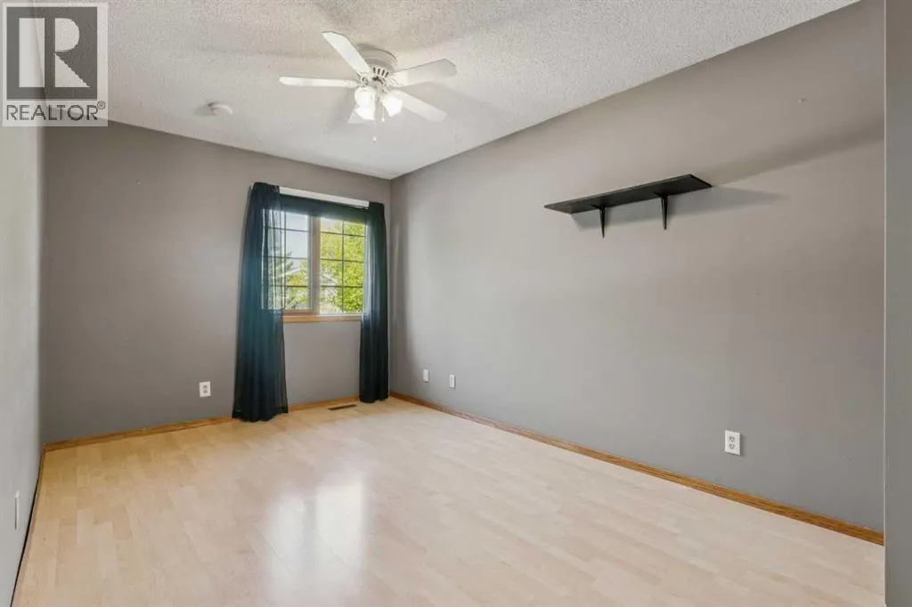 156 Edgevalley Circle NW
