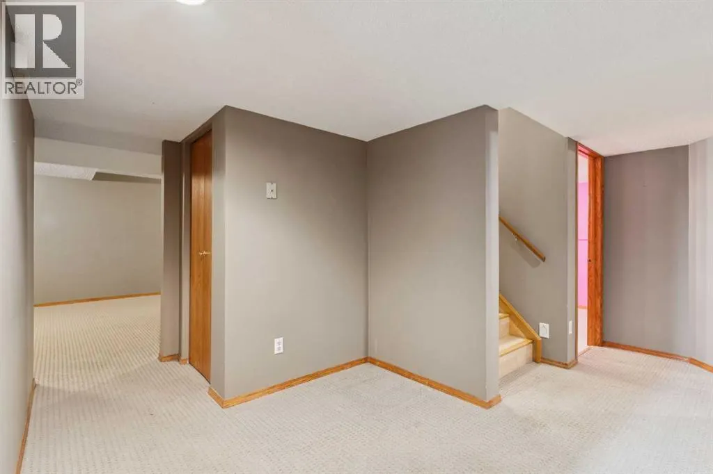 156 Edgevalley Circle NW