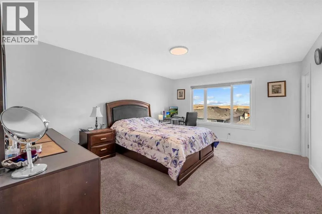 127 Ambleside Crescent NW