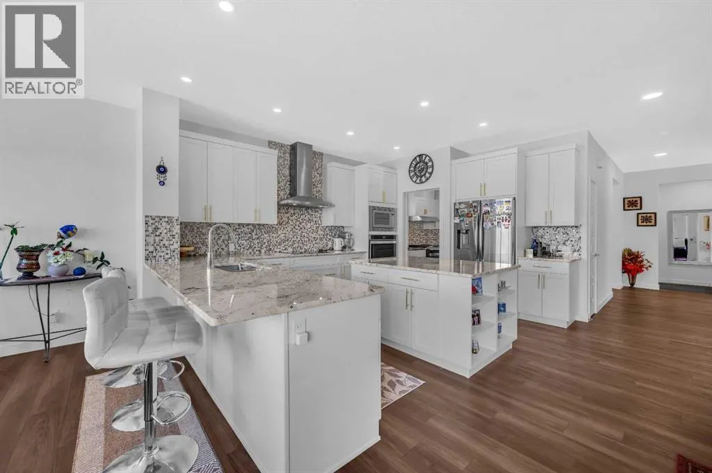 127 Ambleside Crescent NW