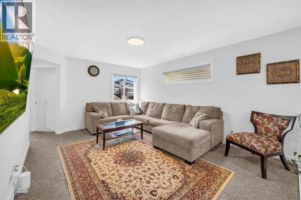 127 Ambleside Crescent NW