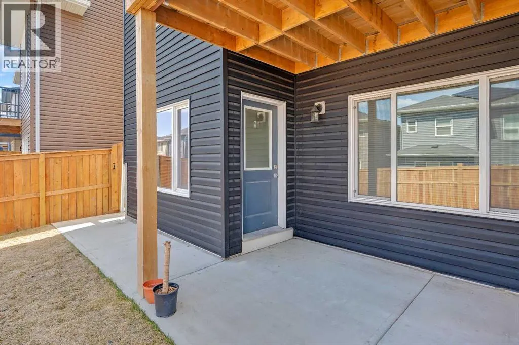 127 Ambleside Crescent NW