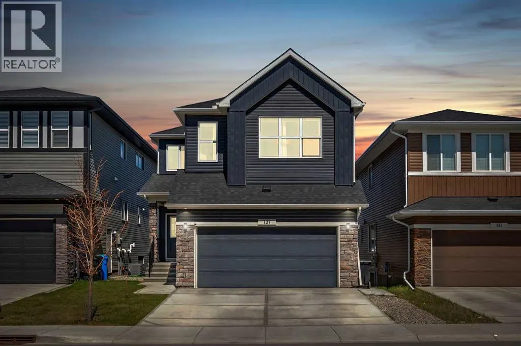 127 Ambleside Crescent NW