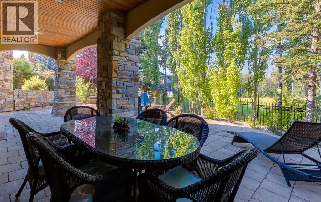 4 Aspen Ridge Bay SW