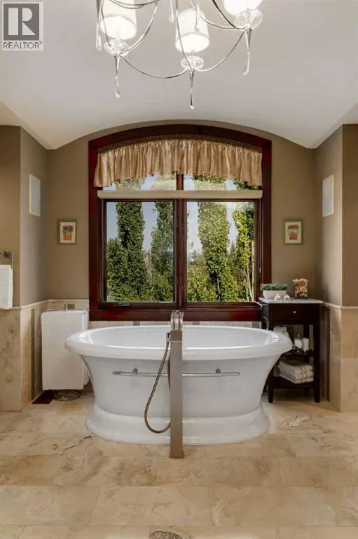 4 Aspen Ridge Bay SW