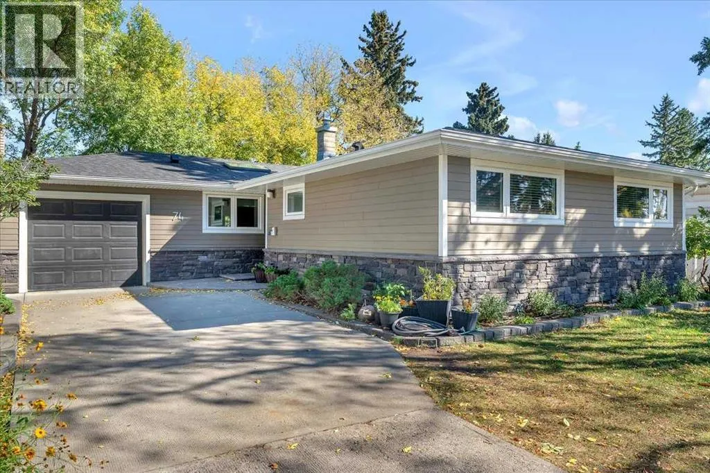 74 Walnut Drive SW