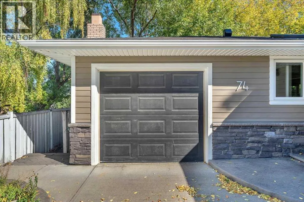 74 Walnut Drive SW