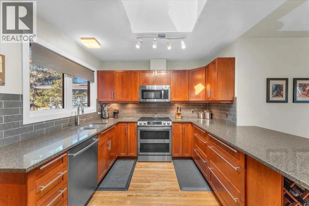 74 Walnut Drive SW