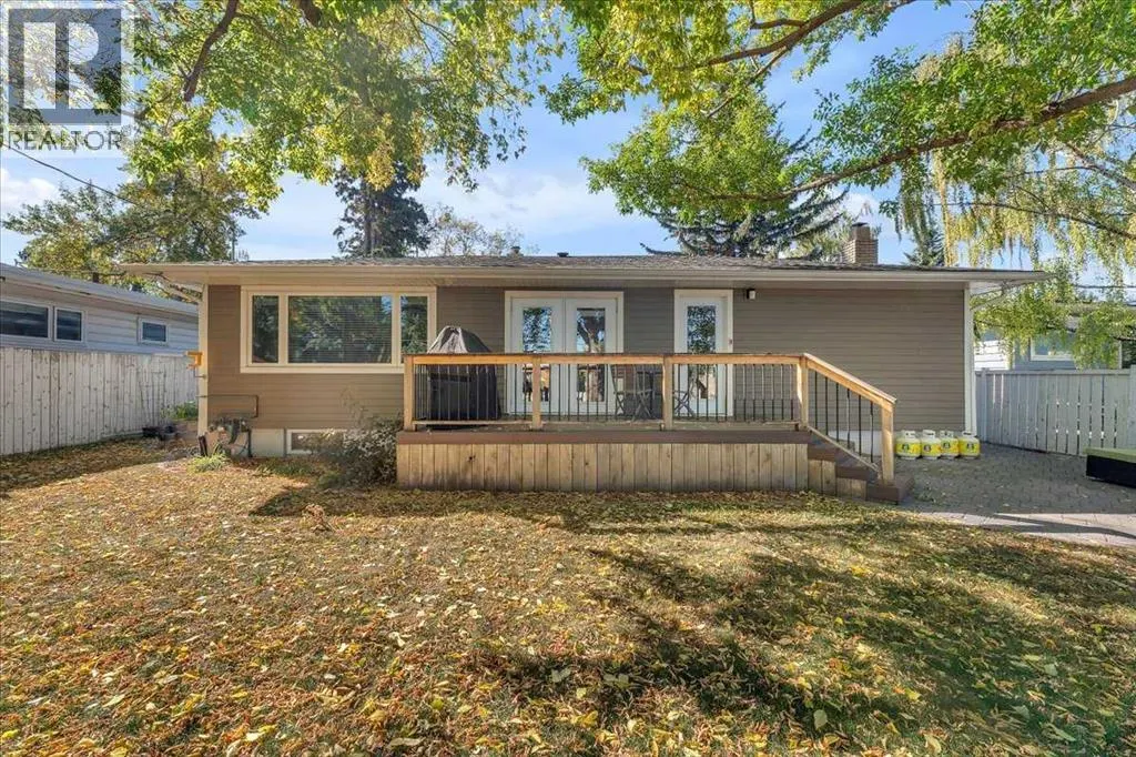 74 Walnut Drive SW