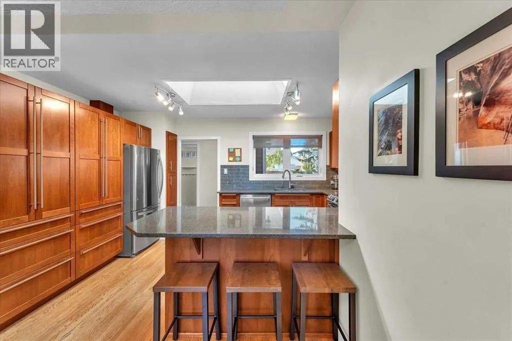 74 Walnut Drive SW