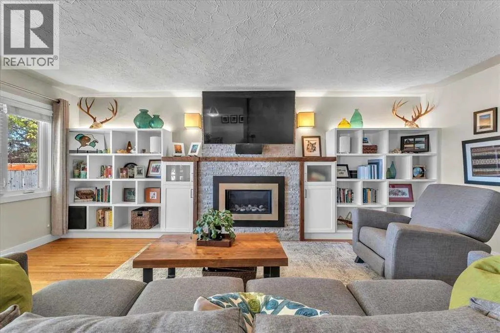 74 Walnut Drive SW