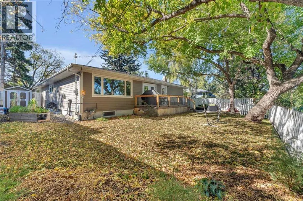 74 Walnut Drive SW