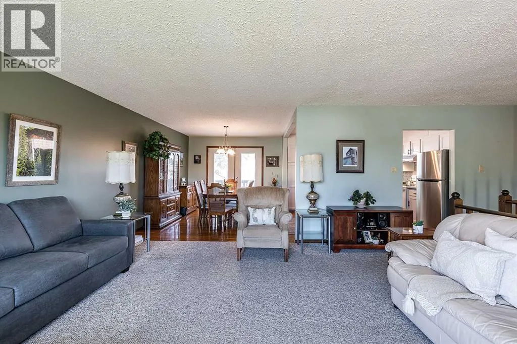 3 Ross Heights Green SE