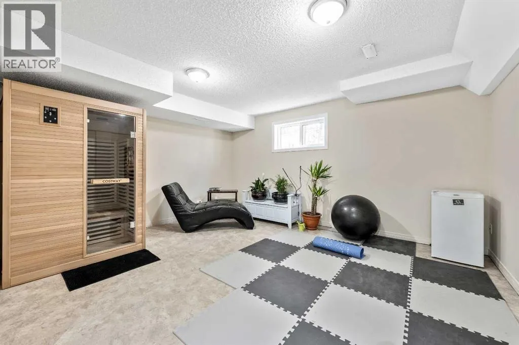 135 Westridge Close