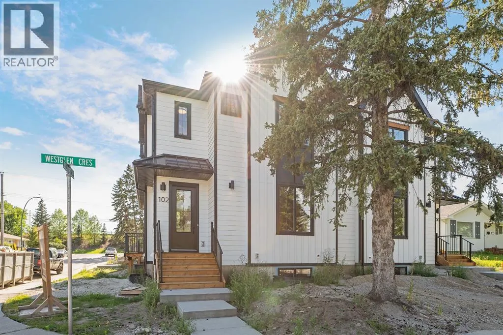 102 West Glen Crescent SW