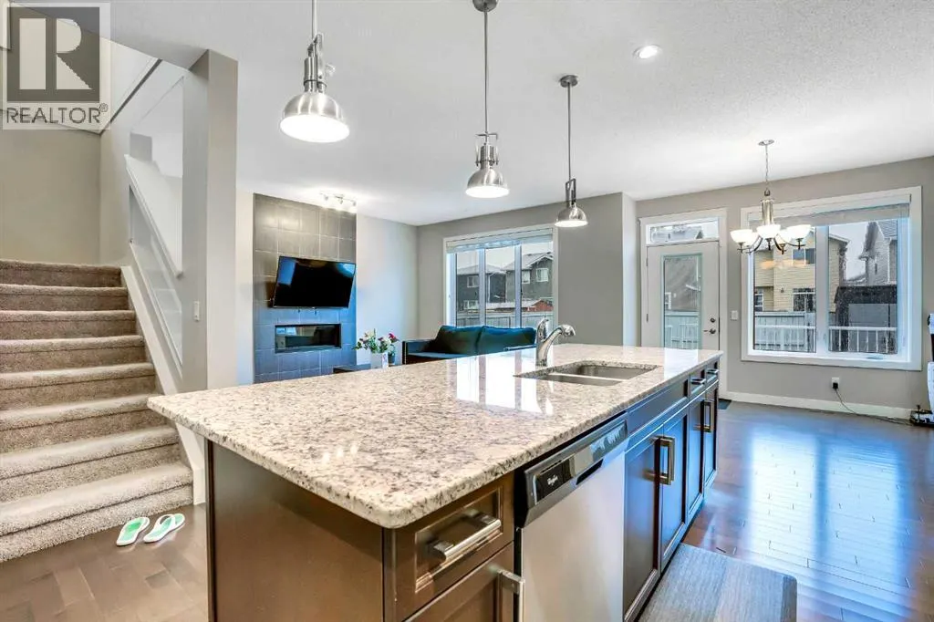 39 Redstone Road NE