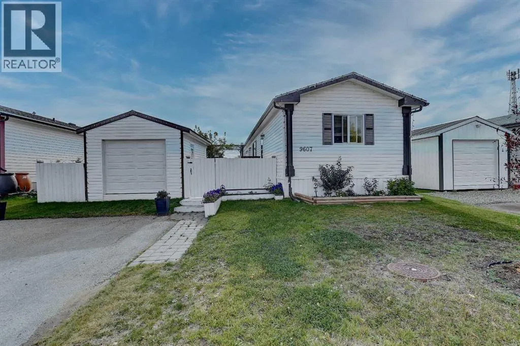 9607 112 Avenue