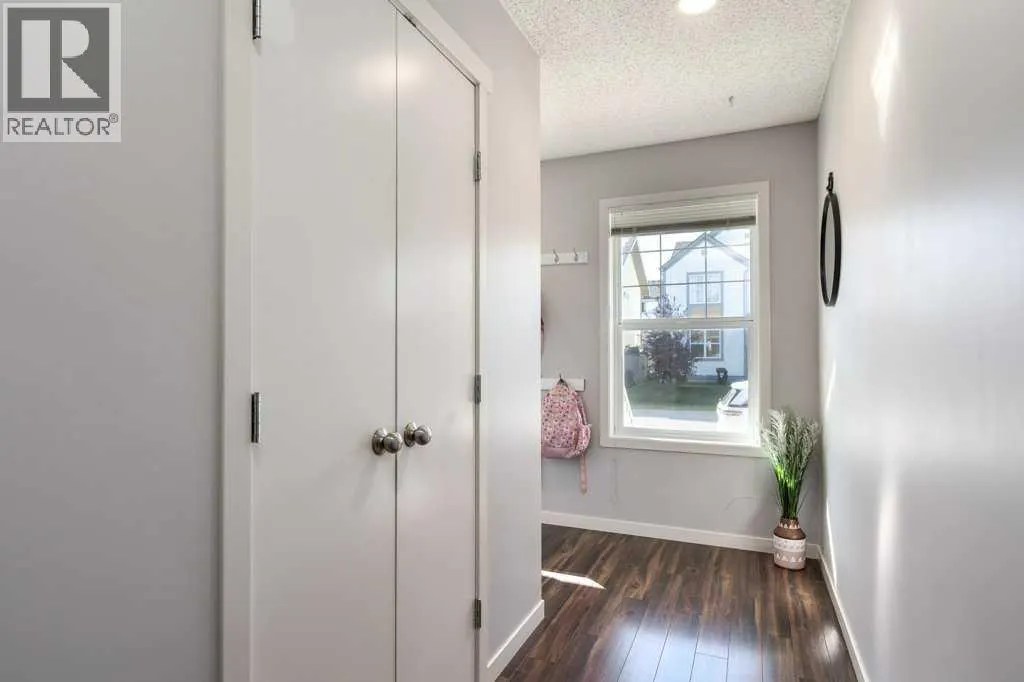 30 Copperpond Place SE