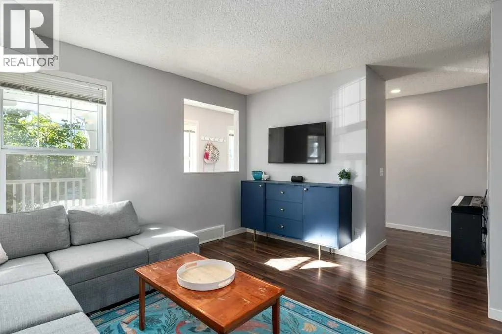 30 Copperpond Place SE