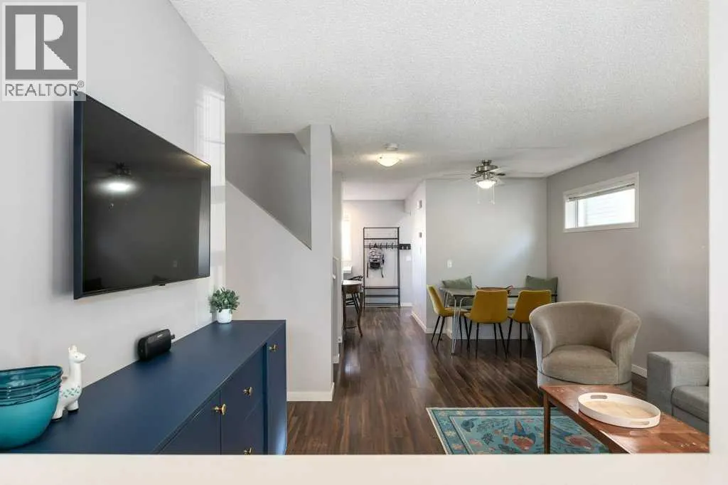 30 Copperpond Place SE