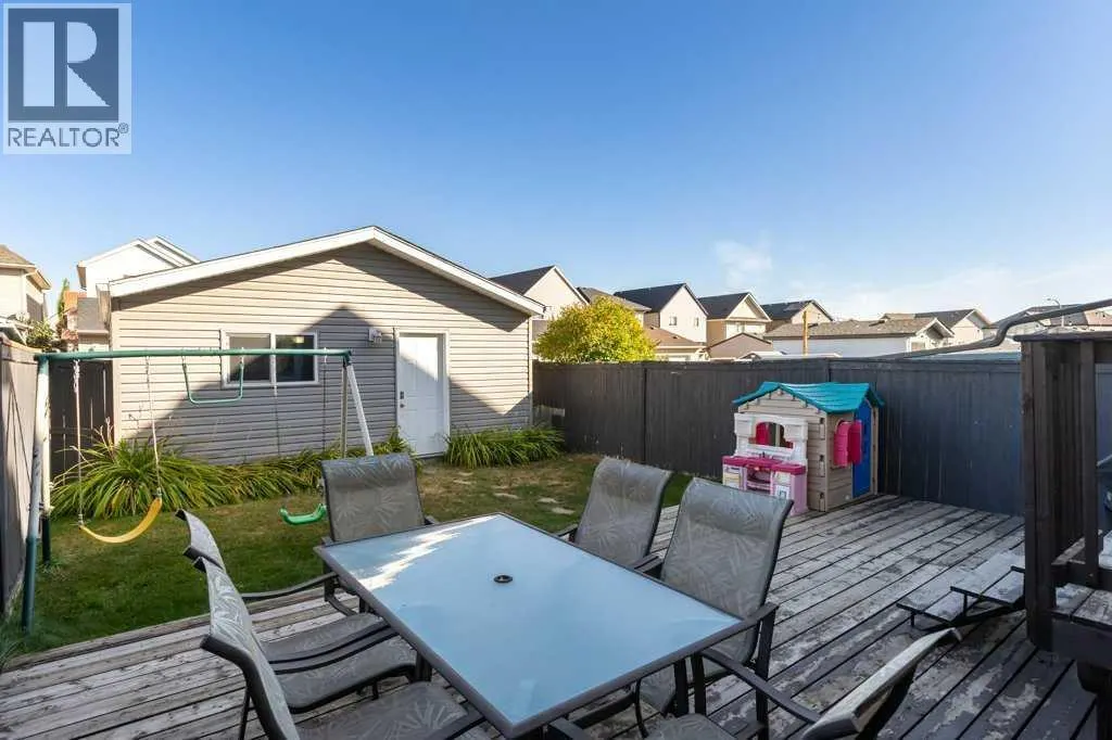 30 Copperpond Place SE