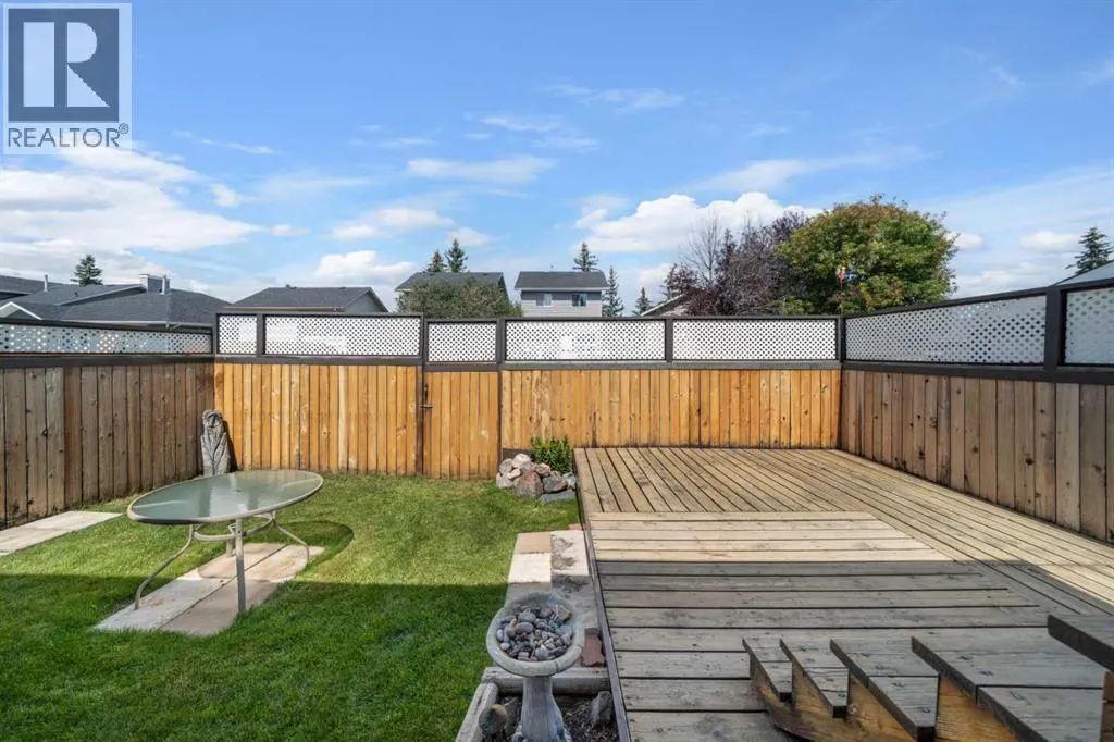 56 Martinwood Way NE