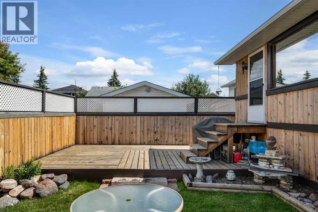 56 Martinwood Way NE