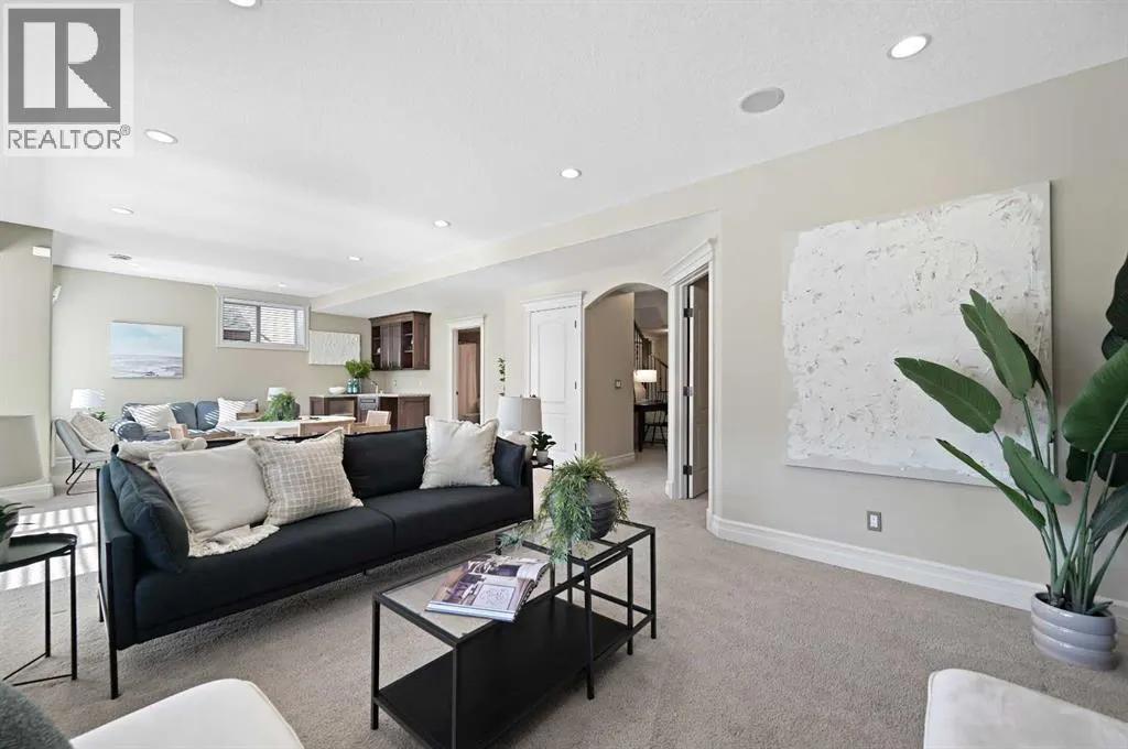 147 Coopers Hill SW