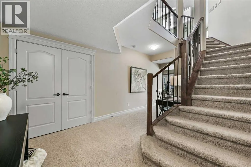 147 Coopers Hill SW