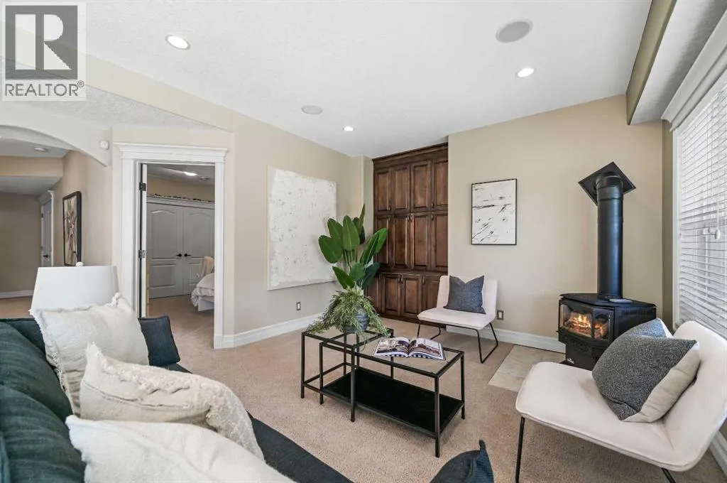147 Coopers Hill SW