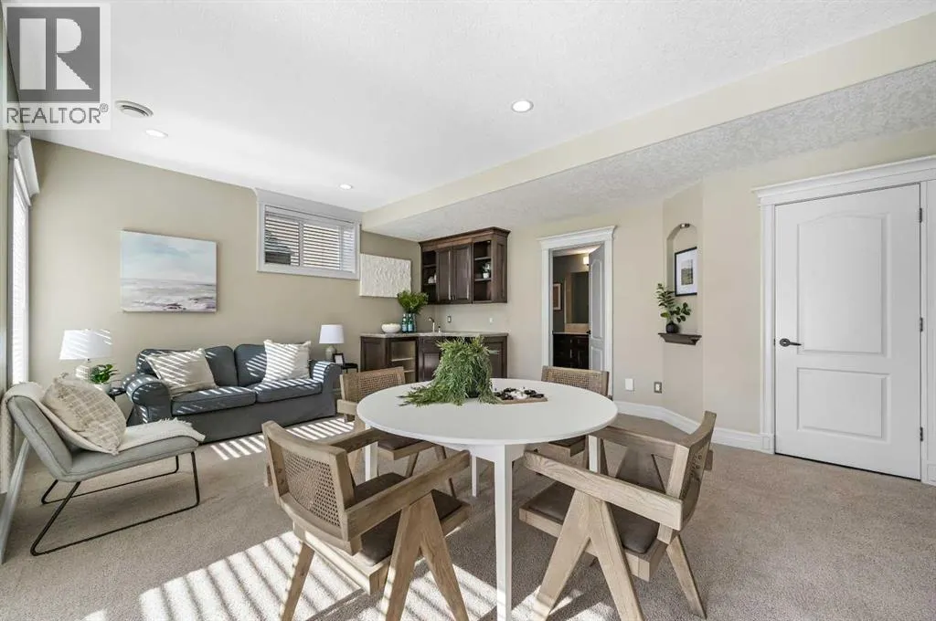 147 Coopers Hill SW