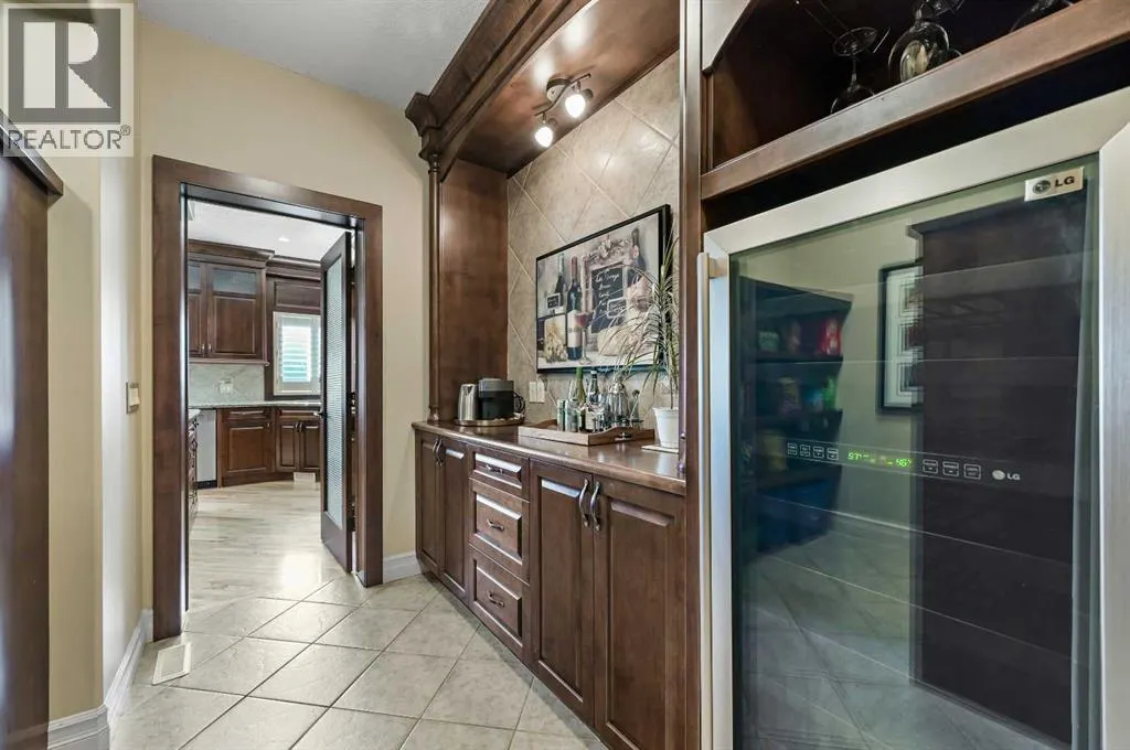 147 Coopers Hill SW