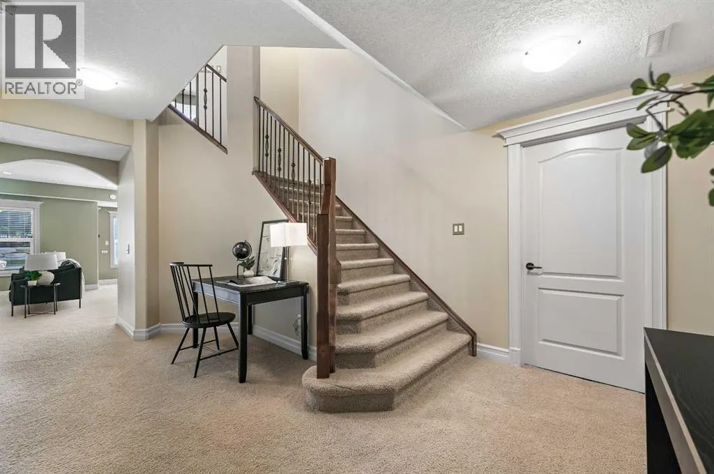 147 Coopers Hill SW
