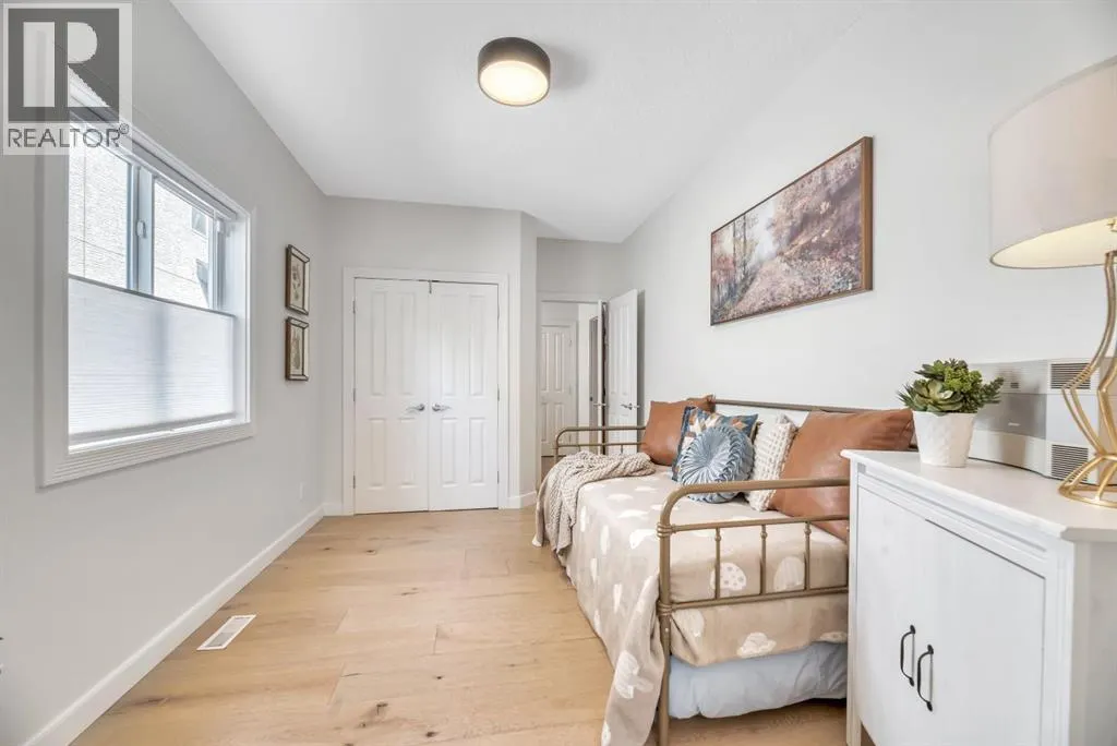 47 Cranleigh Green SE