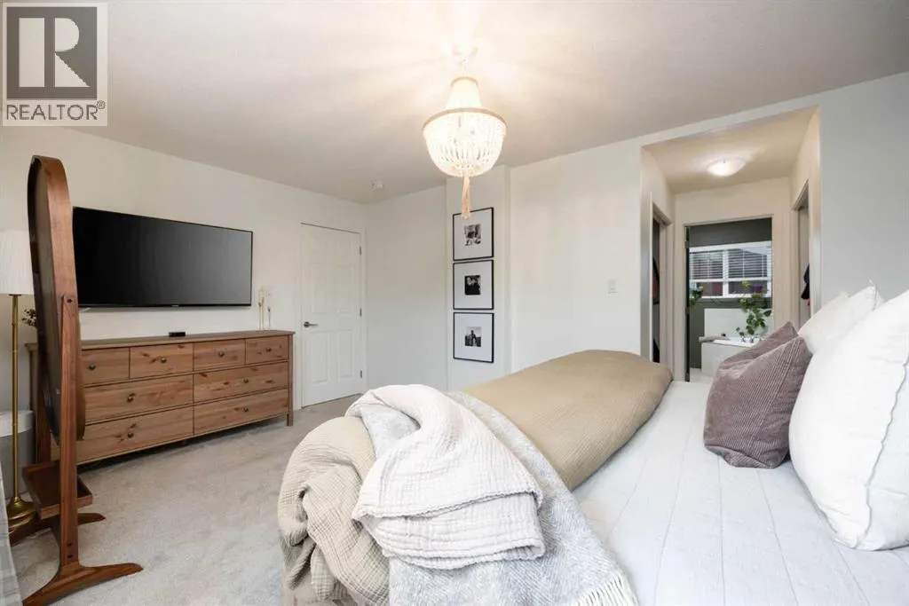 8, 120 Warren Way